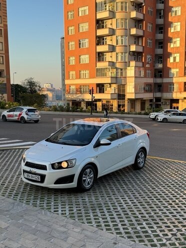 Chevrolet Aveo-5