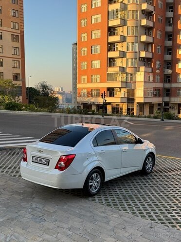 Chevrolet Aveo-8