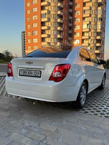 Chevrolet Aveo-10
