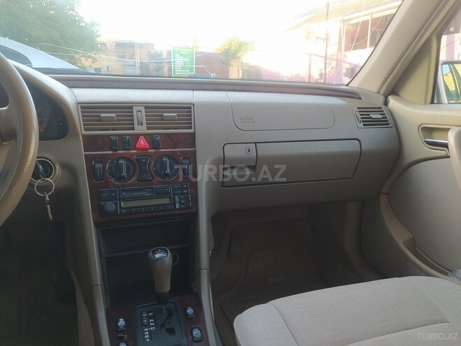 Mercedes C 200 1997, 363,000 km - 2.0 л - Bakı