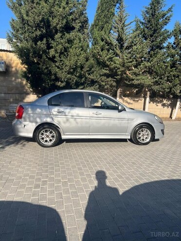 Hyundai Verna 2009, 275,000 km - 1.5 л - Bakı