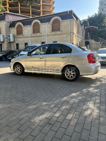 Hyundai Verna 2009, 275,000 km - 1.5 л - Bakı