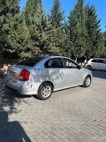 Hyundai Verna 2009, 275,000 km - 1.5 л - Bakı