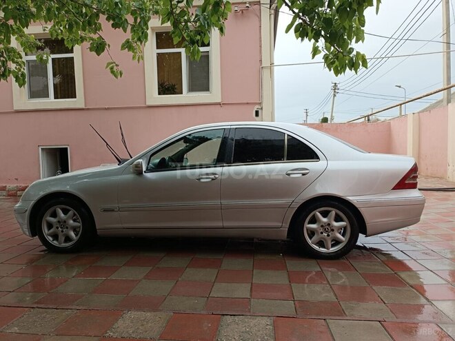 Mercedes C 270 2001, 394,234 km - 2.7 l - Bakı