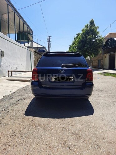 Toyota Avensis 2004, 486,000 km - 2.0 l - Yevlax