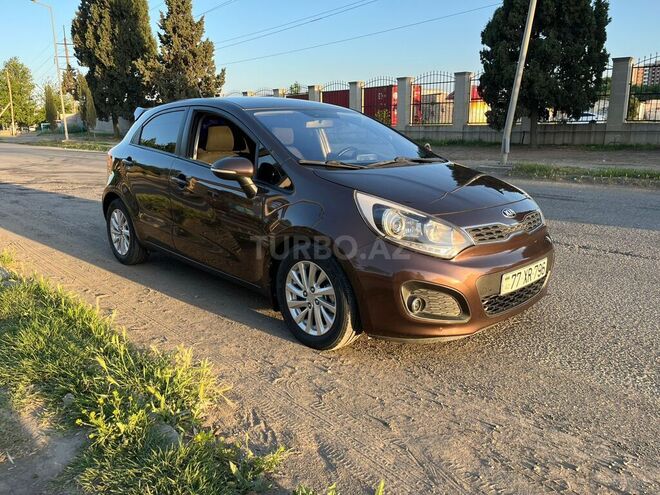 Kia Rio 2012, 330,000 km - 1.4 l - Gəncə