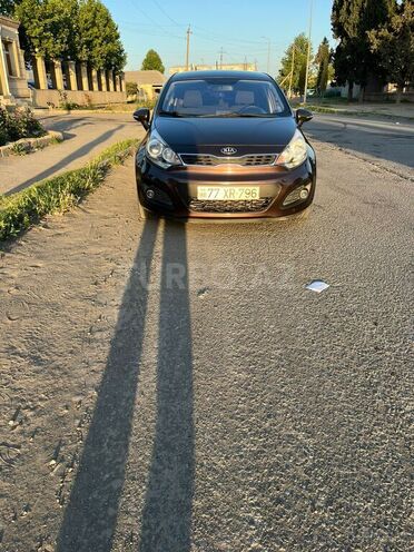 Kia Rio 2012, 330,000 km - 1.4 l - Gəncə