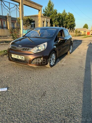 Kia Rio 2012, 330,000 km - 1.4 l - Gəncə