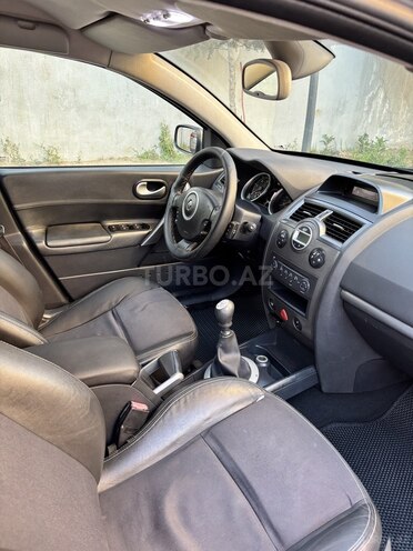 Renault Megane-7