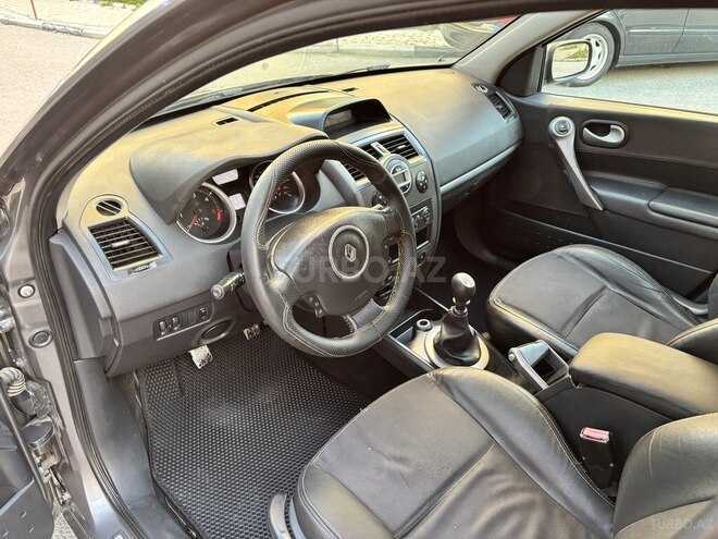 Renault Megane-8