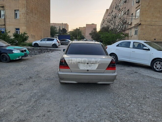 Mercedes C 230 2000, 251,060 km - 2.3 l - Bakı