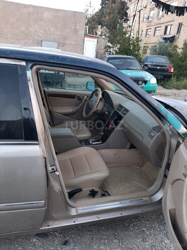 Mercedes C 230 2000, 251,060 km - 2.3 l - Bakı