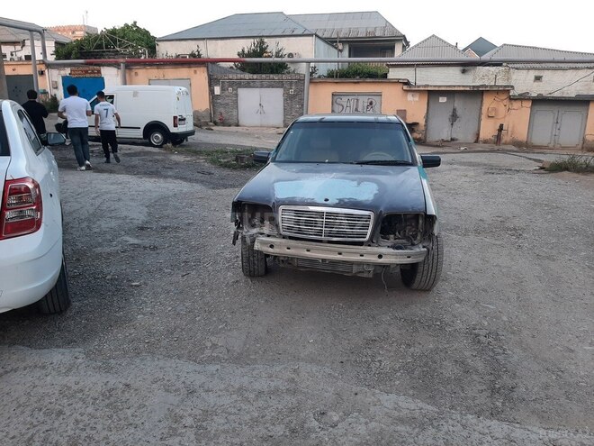 Mercedes C 230 2000, 251,060 km - 2.3 l - Bakı