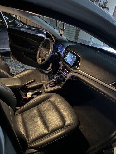 Hyundai Avante 2017, 179,000 km - 1.6 l - Bakı