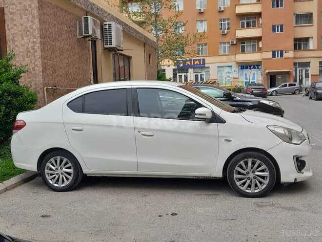 Mitsubishi Attrage 2014, 300,000 km - 1.2 л - Bakı