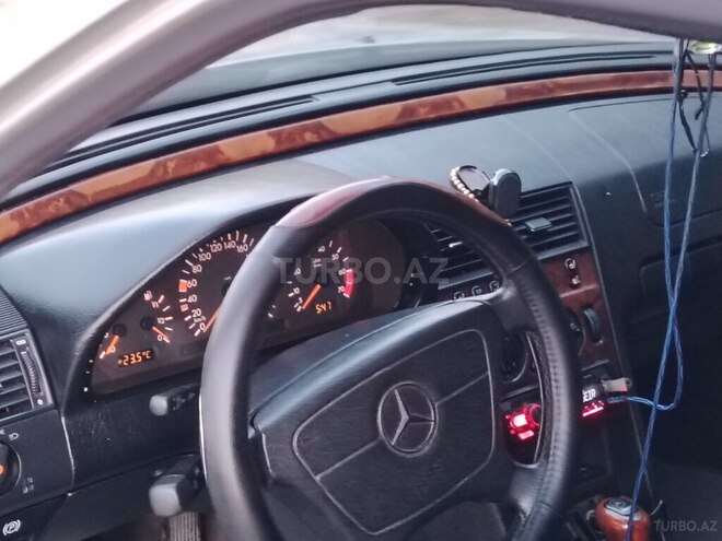 Mercedes C 240 1998, 396,587 km - 2.4 l - Bakı
