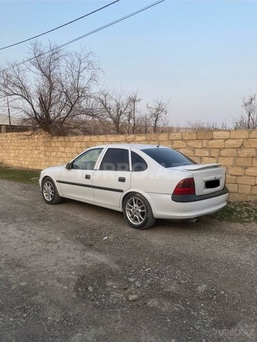 Opel Vectra 1997, 450,000 km - 1.6 l - Bakı