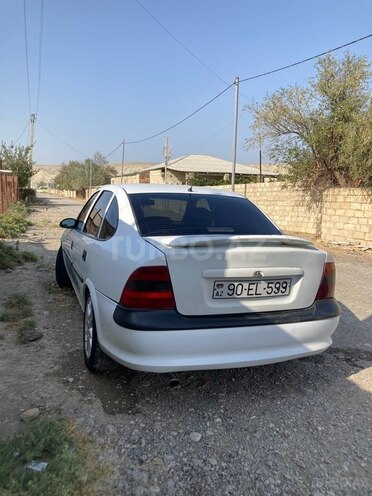 Opel Vectra 1997, 450,000 km - 1.6 l - Bakı