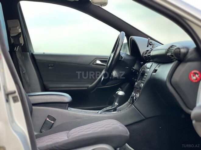 Mercedes C 220 d 2005, 367,000 km - 2.2 л - Bakı