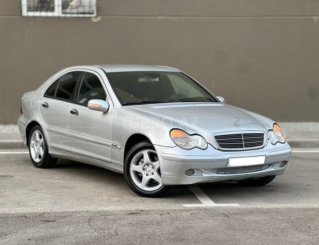 Mercedes C 220 d 2005, 367,000 km - 2.2 л - Bakı