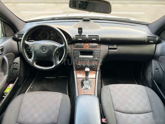 Mercedes C 220 d 2005, 367,000 km - 2.2 л - Bakı