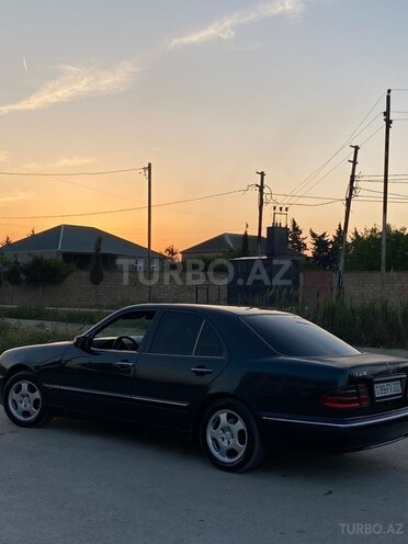 Mercedes E 220 d 1999, 413,217 km - 2.2 l - Bakı