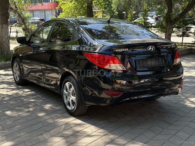 Hyundai Accent 2011, 28,000 km - 1.4 l - Bakı