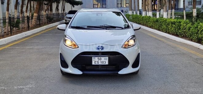 Toyota Aqua 2017, 166,000 km - 1.5 л - Bakı
