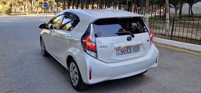 Toyota Aqua 2017, 166,000 km - 1.5 л - Bakı