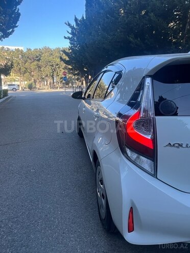 Toyota Aqua 2017, 166,000 km - 1.5 л - Bakı