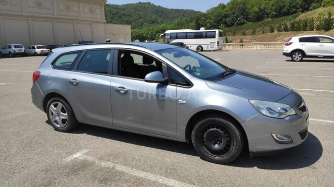 Opel Astra 2011, 295,000 km - 1.3 л - Bakı