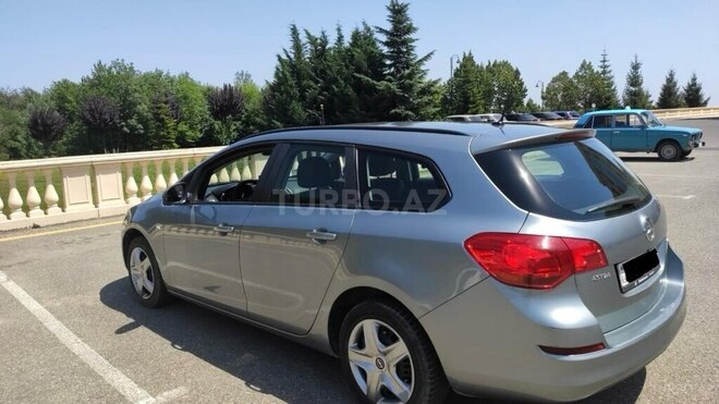 Opel Astra 2011, 295,000 km - 1.3 л - Bakı