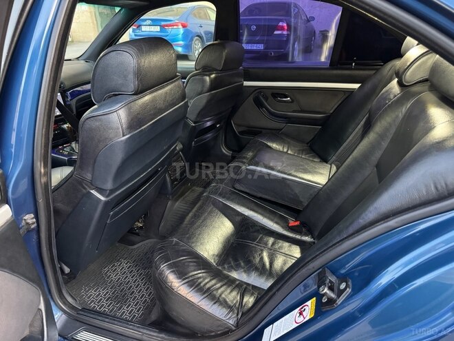 BMW 525 2001, 317,672 km - 2.5 l - Bakı