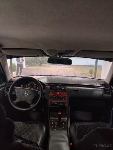 Mercedes E 220 d 1999, 360,000 km - 2.2 l - Astara