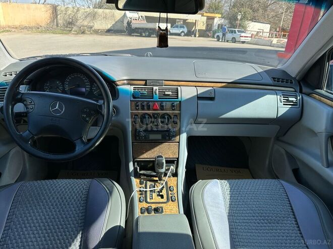 Mercedes E 240 1999, 356,899 km - 2.4 l - Gəncə