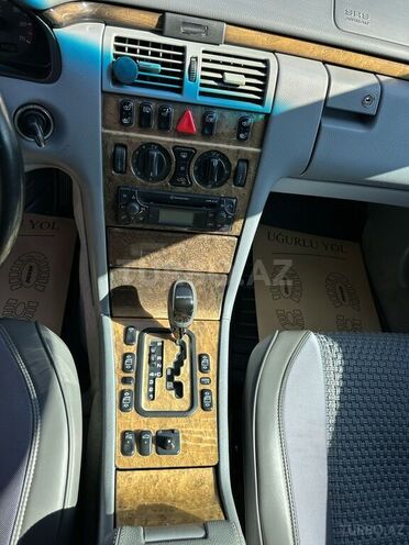 Mercedes E 240 1999, 356,899 km - 2.4 l - Gəncə