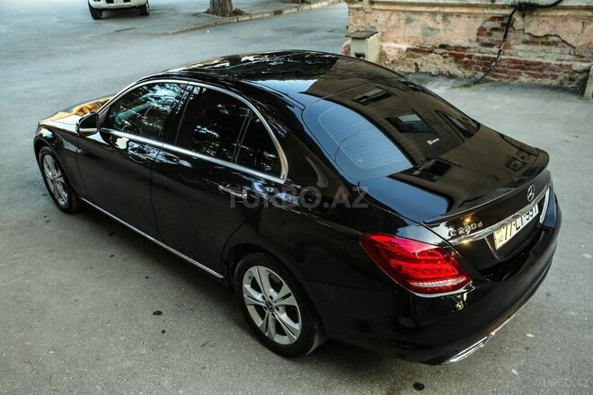 Mercedes C 220 d 2018, 63,000 km - 2.2 л - Bakı