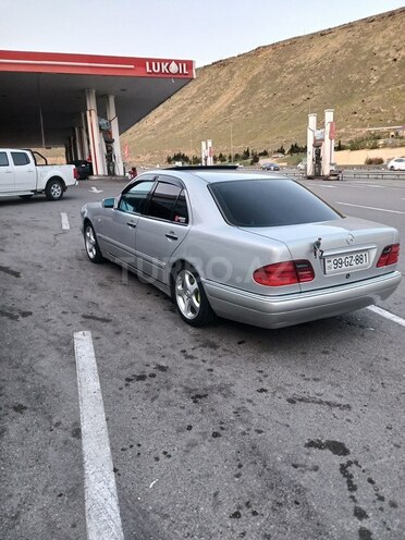 Mercedes E 220 d 1998, 398,000 km - 2.2 l - Bakı