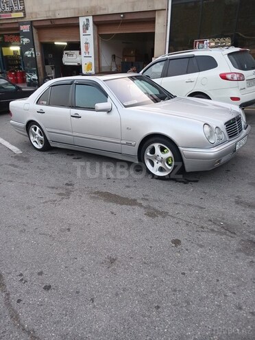 Mercedes E 220 d 1998, 398,000 km - 2.2 l - Bakı