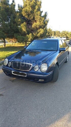 Mercedes E 240 1999, 270,000 km - 2.4 l - Bakı