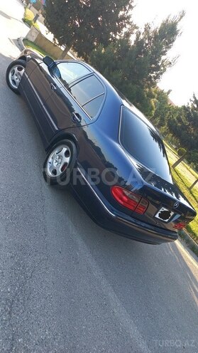 Mercedes E 240 1999, 270,000 km - 2.4 l - Bakı