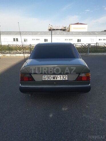 Mercedes E 250 1990, 452,369 km - 2.5 l - Şəki