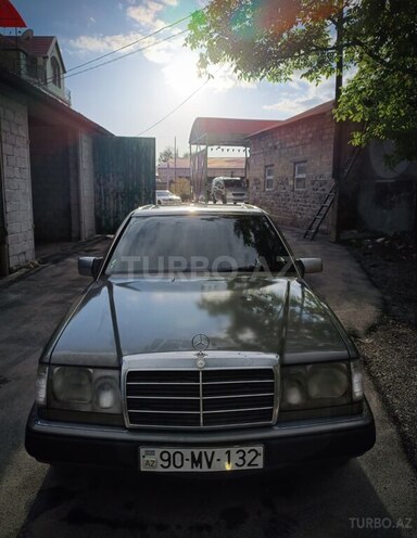 Mercedes E 250 1990, 452,369 km - 2.5 l - Şəki