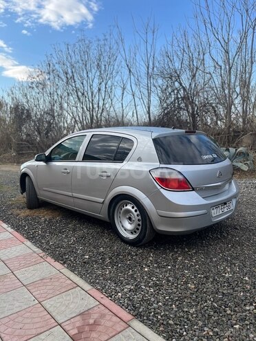 Opel Astra 2006, 280,000 km - 1.4 l - Bakı