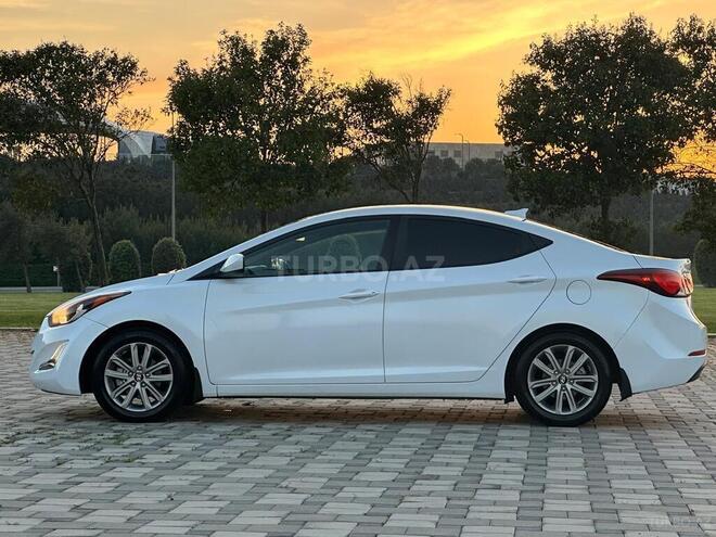 Hyundai Elantra 2015, 134,117 km - 1.8 л - Bakı