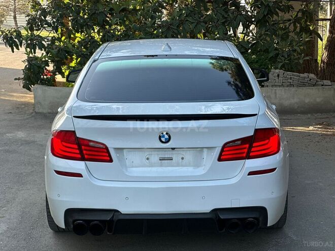 BMW 530 2010, 300,000 km - 3.0 l - Gəncə