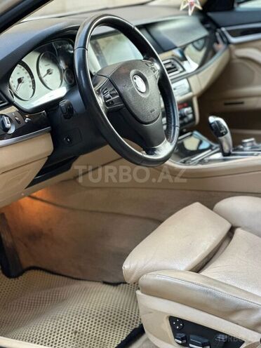 BMW 530 2010, 300,000 km - 3.0 l - Gəncə