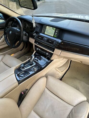 BMW 530 2010, 300,000 km - 3.0 l - Gəncə