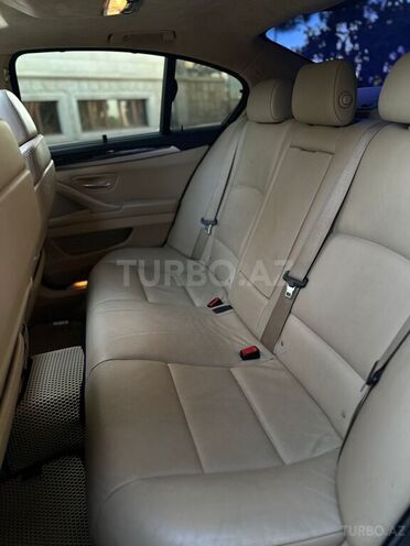 BMW 530 2010, 300,000 km - 3.0 l - Gəncə