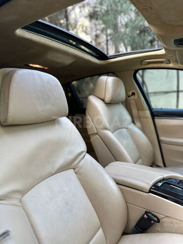 BMW 530 2010, 300,000 km - 3.0 l - Gəncə